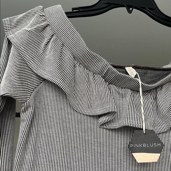 NWT Maternity bundle (3)🐣 - Picture 7 of 7